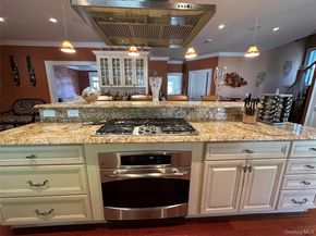 16 Oriole Place, Farmingville NY 11738