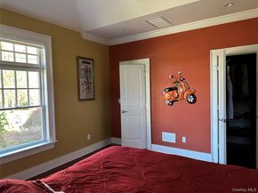 16 Oriole Place, Farmingville NY 11738