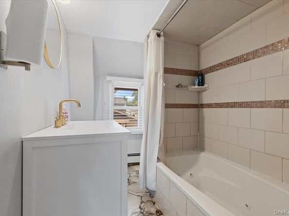 33 Prospect Avenue, Lynbrook NY 11563