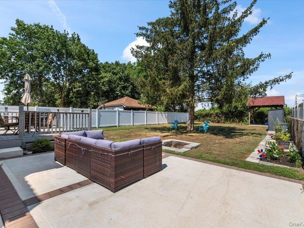 33 Prospect Avenue, Lynbrook NY 11563