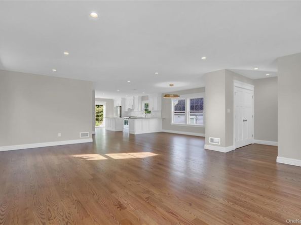 538 W Walnut Street, Long Beach NY 11561