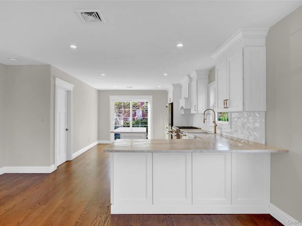 538 W Walnut Street, Long Beach NY 11561
