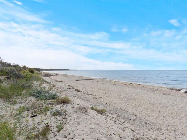 3630 Soundview Avenue, Peconic NY 11971