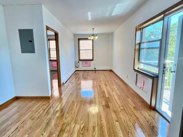 7177 159th Street 3D, Fresh Meadows NY 11365