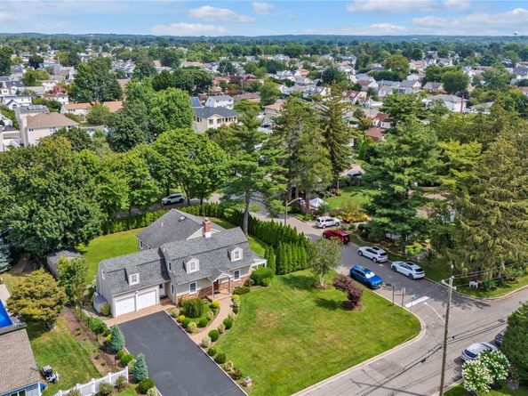 10 Field Avenue, Hicksville NY 11801