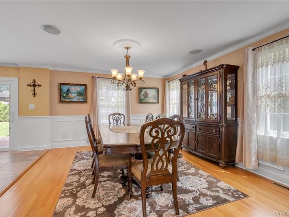 10 Field Avenue, Hicksville NY 11801