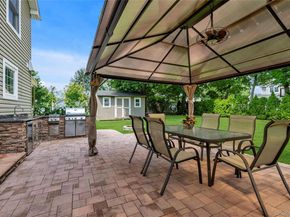 10 Field Avenue, Hicksville NY 11801