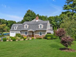 10 Field Avenue, Hicksville NY 11801