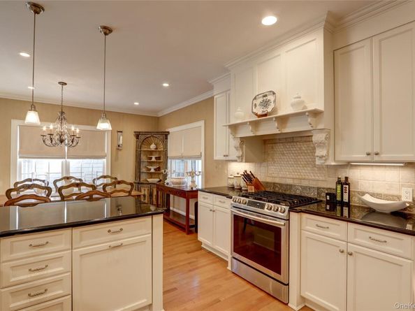 169 Hempstead Avenue, Rockville Centre NY 11570