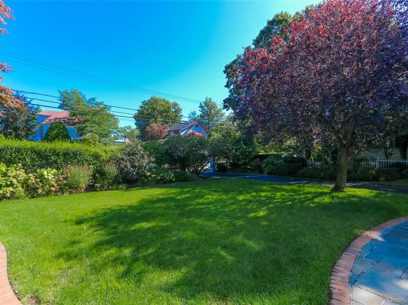 169 Hempstead Avenue, Rockville Centre NY 11570