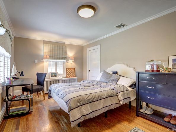 169 Hempstead Avenue, Rockville Centre NY 11570