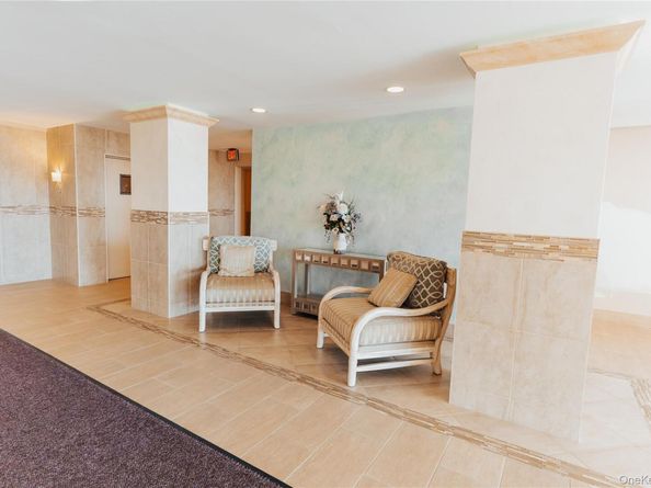 1 E Broadway 2B, Long Beach NY 11561