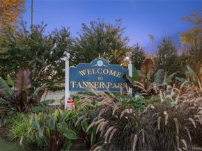 15 Hayes Road, Amity Harbor NY 11701