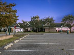 15 Hayes Road, Amity Harbor NY 11701