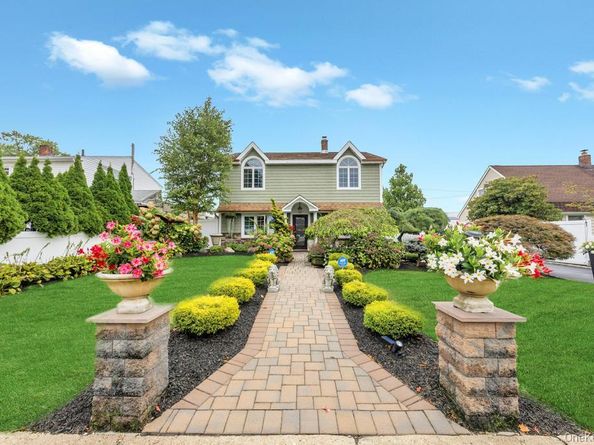 63 Silver Lane, Levittown NY 11756