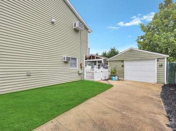 63 Silver Lane, Levittown NY 11756