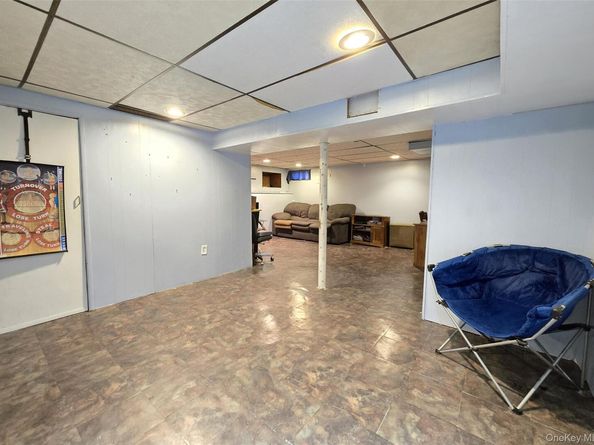 12 Choate Avenue, Selden NY 11784