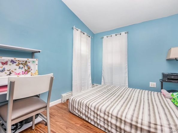 116 Frank Ct Court, Brooklyn NY 11229