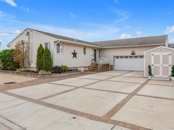 1130 Hayes Place
