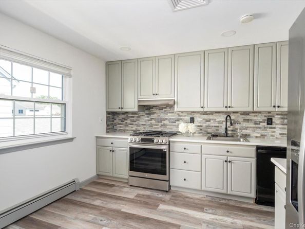 2463 Rockville Centre Parkway, Oceanside NY 11572