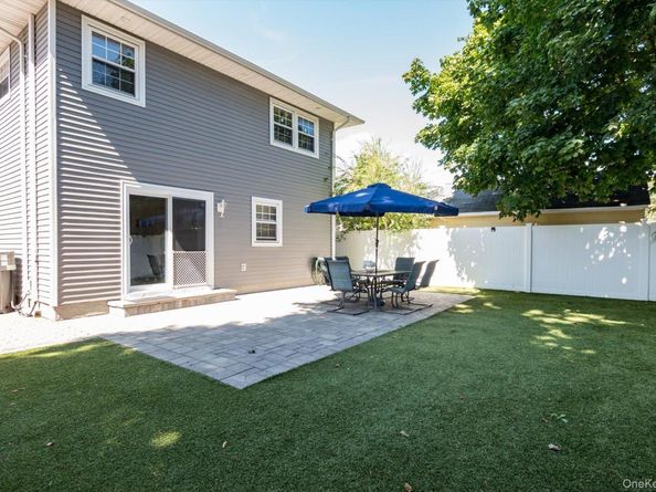 2463 Rockville Centre Parkway, Oceanside NY 11572