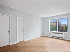 96-11 65 Road 402, Rego Park NY 11374