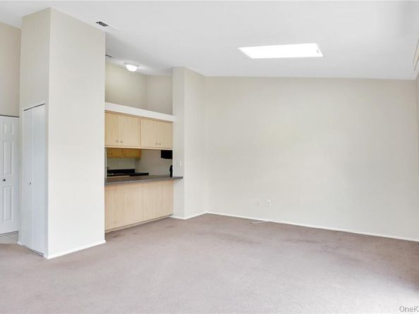 100 Daly 202, Oceanside NY 11572