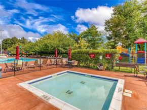 100 Daly 202, Oceanside NY 11572