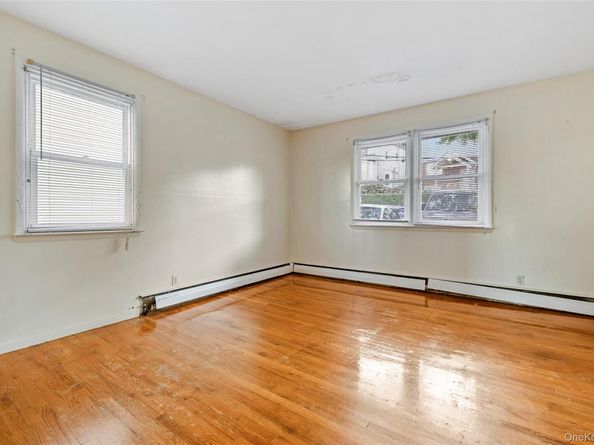 372 Sommerville Place, Yonkers NY 10703