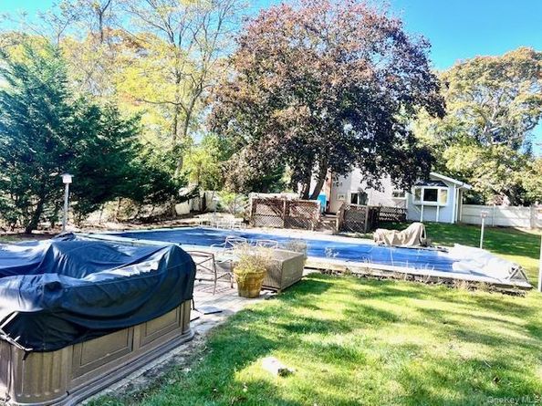 16 Lilac Road, Westhampton Beach NY 11978