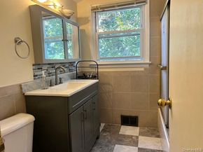 16 Lilac Road, Westhampton Beach NY 11978