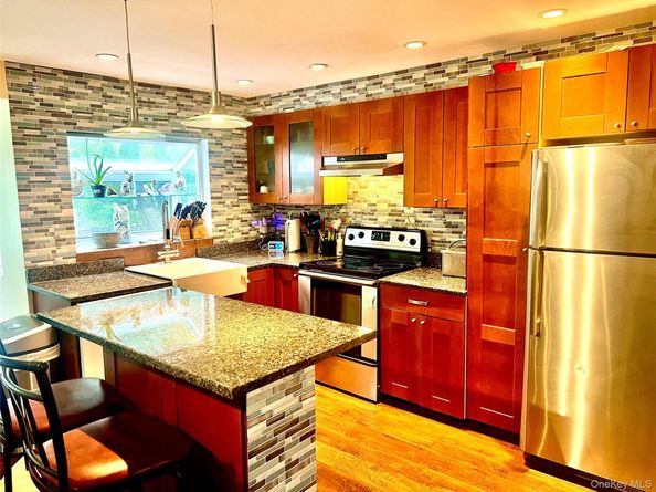 16 Lilac Road, Westhampton Beach NY 11978