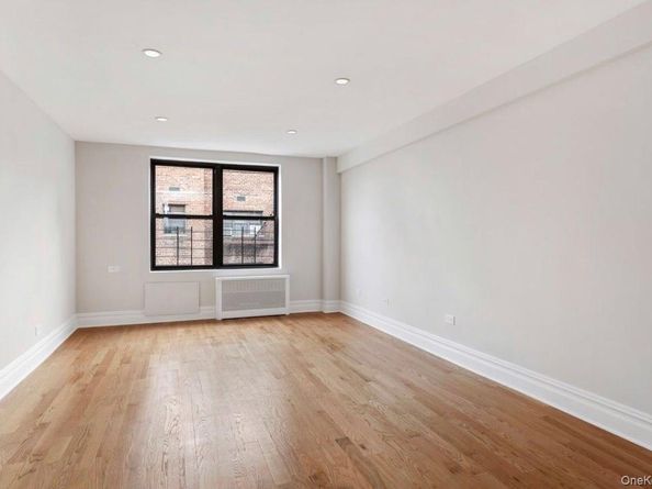 13317 Sanford Avenue 6N, Flushing NY 11355