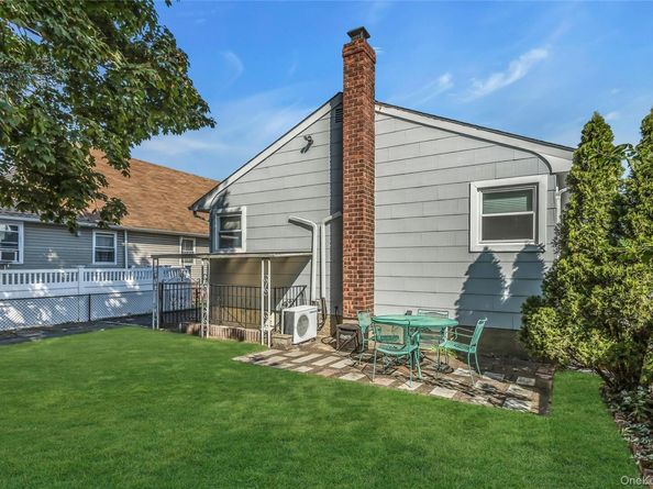 148 William Street, Valley Stream NY 11580