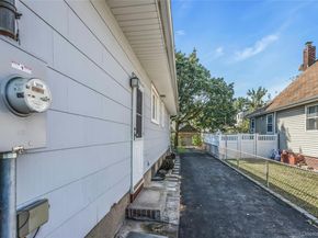 148 William Street, Valley Stream NY 11580