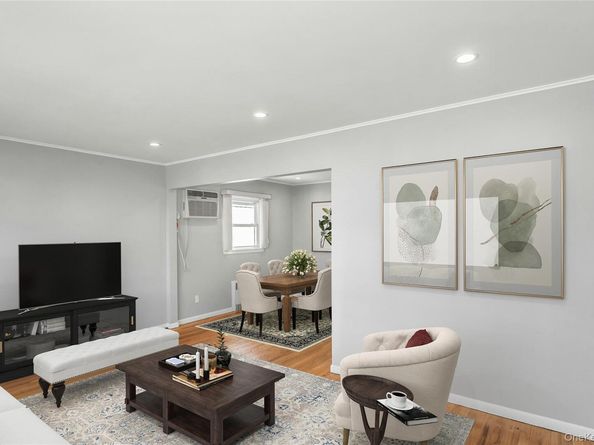 148 William Street, Valley Stream NY 11580