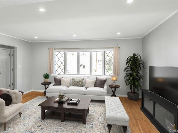 148 William Street, Valley Stream NY 11580