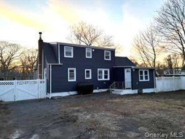 17 Pinetree Drive, Shirley NY 11967