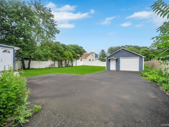 17 Pinetree Drive, Shirley NY 11967