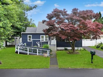 17 Pinetree Drive