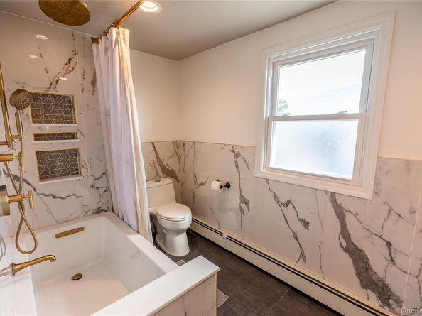 125 Garfield Street, Freeport NY 11520