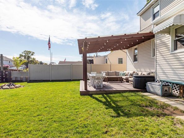 125 Garfield Street, Freeport NY 11520