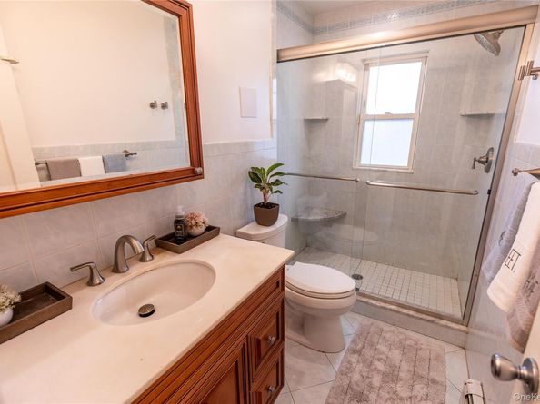 125 Garfield Street, Freeport NY 11520