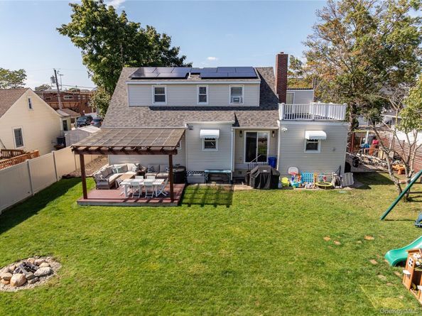 125 Garfield Street, Freeport NY 11520