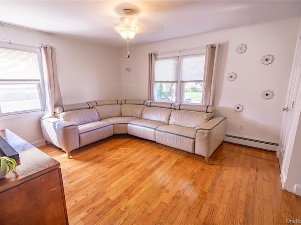 125 Garfield Street, Freeport NY 11520