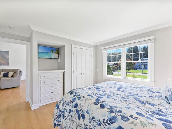 5 Canvasback Lane, East Quogue NY 11942
