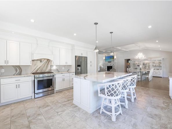 5 Canvasback Lane, East Quogue NY 11942