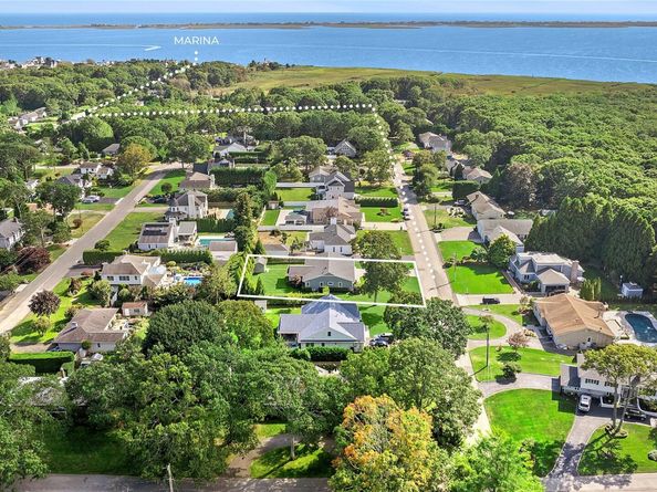 5 Canvasback Lane, East Quogue NY 11942