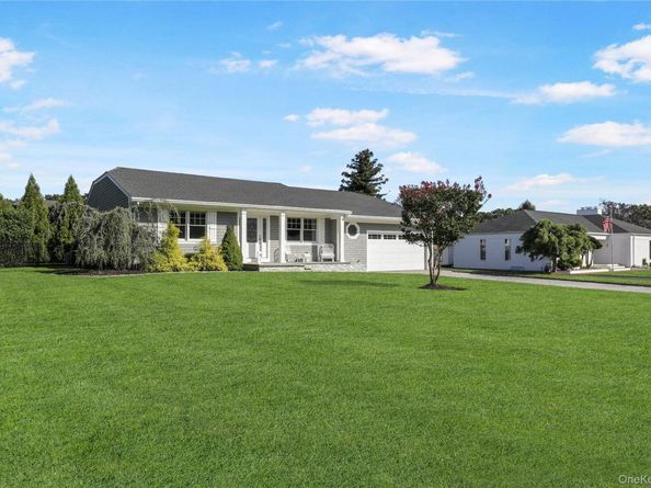 5 Canvasback Lane, East Quogue NY 11942