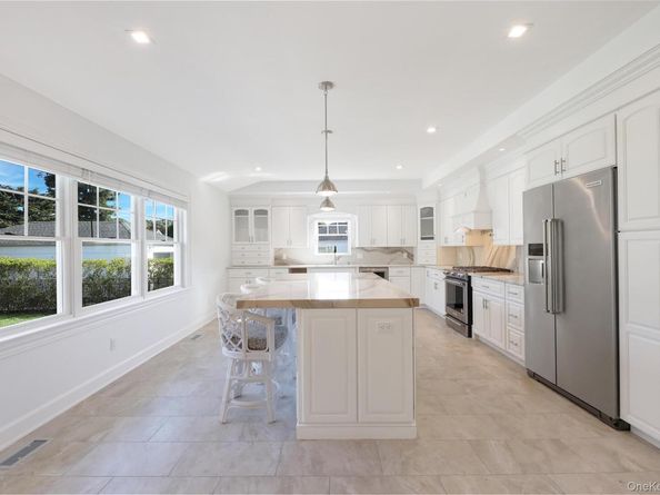 5 Canvasback Lane, East Quogue NY 11942